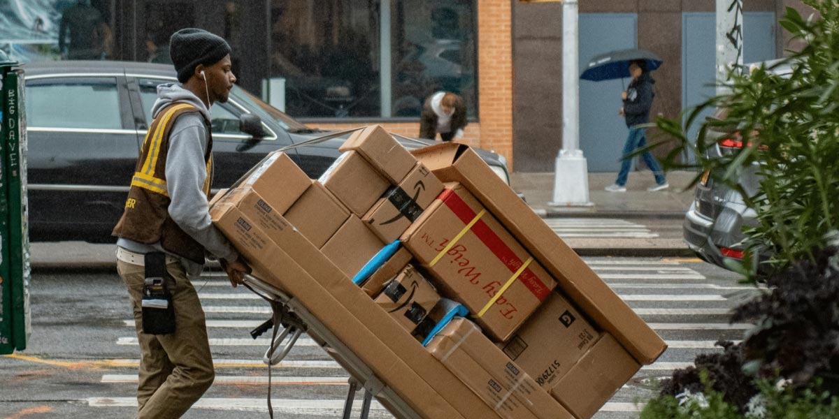 The Evolution of Package Delivery in Atlanta: A Comprehensive Overview