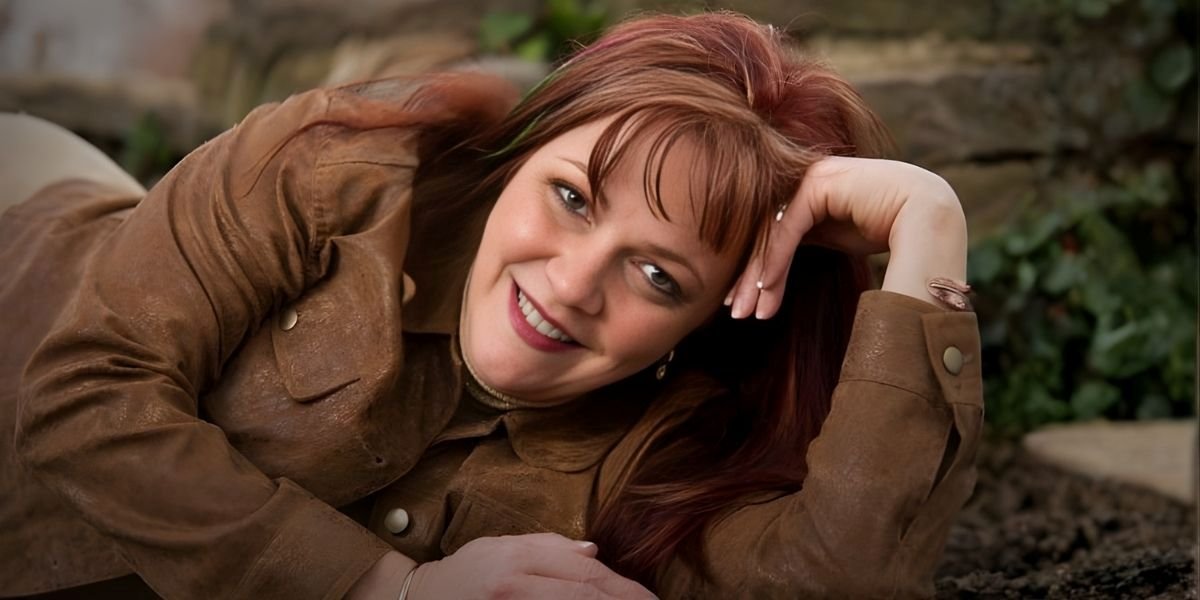 Vulnerability Beneath the Glamour: Opening the Riches & Royals Series