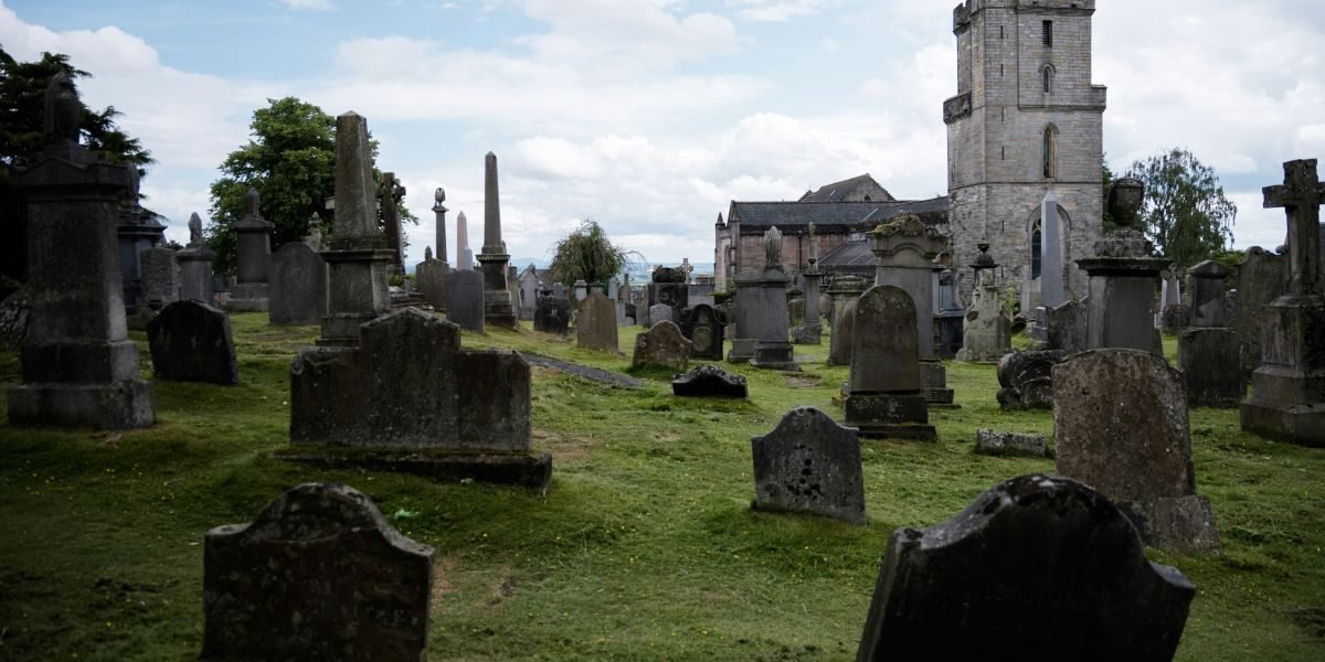Tunes From the Tombs Returns to Oakland Cemetery for 48th Sunday in the Park Festival